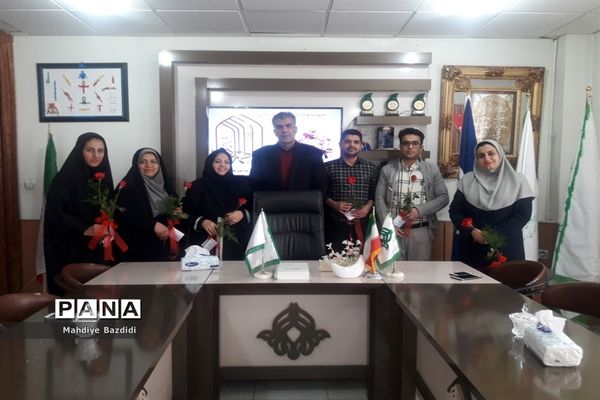 مراسم تجلیل از بانوان شاغل درسازمان دانش آموزی خراسان جنوبی