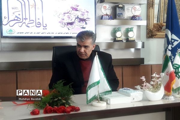 مراسم تجلیل از بانوان شاغل درسازمان دانش آموزی خراسان جنوبی