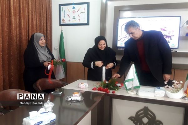 مراسم تجلیل از بانوان شاغل درسازمان دانش آموزی خراسان جنوبی