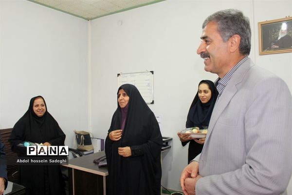 تقدیر از بانوان شاغل در اداره کل آموزش و پرورش استان بوشهر