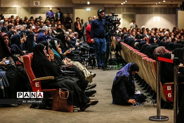استقبال فرهنگیان از همایش گرامیداشت هفته تربیت اسلامی