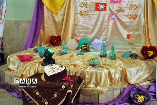 نمایشگاه  توانمندی‌های بانوان استان خراسان جنوبی در هنرستان کوثر