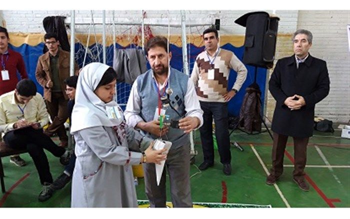 برگزاری پنجمین دوره مسابقه دانش آموزی نجات تخم مرغ در مراغه