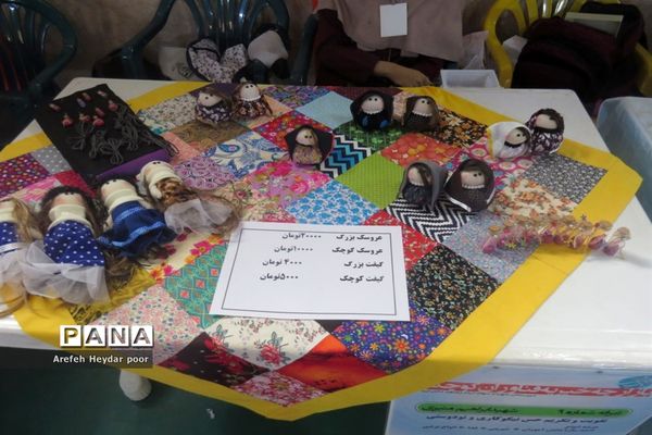 نمایشگاه و بازارچه دست سازهای دانش آموزان  دبیرستان شهیده سهام خیام  بوشهر-2