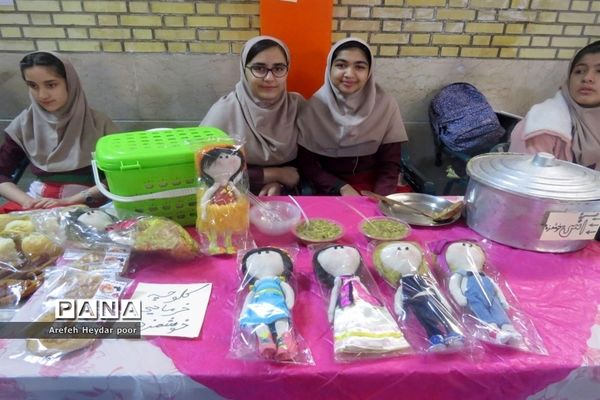 نمایشگاه و بازارچه دست سازهای دانش آموزان  دبیرستان شهیده سهام خیام  بوشهر-2