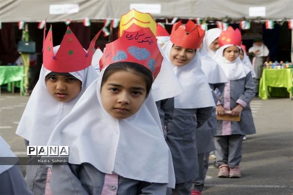 جشن نیکوکاری با حضورمدیرکل آموزش و پرورش شهرستان‌های تهران در شهرقدس