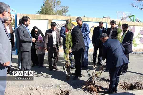 برگزاری آیین درختکاری  دردبستان پسرانه سما بیرجند