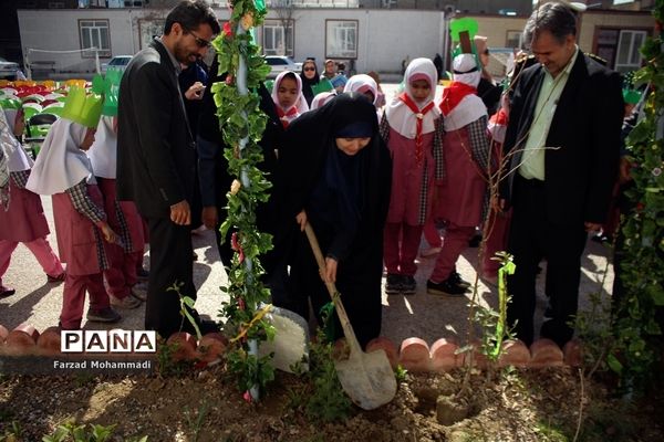 برگزاری مراسم جشن نیکوکاری و کاشت نهال در چهاردانگه