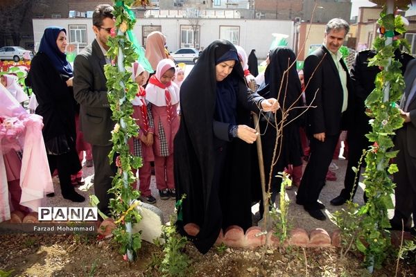 برگزاری مراسم جشن نیکوکاری و کاشت نهال در چهاردانگه