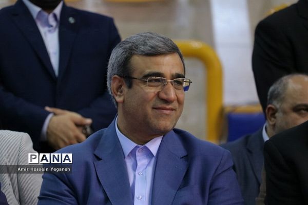 اهدای جوایز اختتامیه مسابقات تکواتدو جام فجر در جزیره کیش