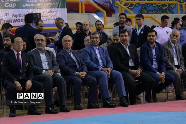اهدای جوایز اختتامیه مسابقات تکواتدو جام فجر در جزیره کیش