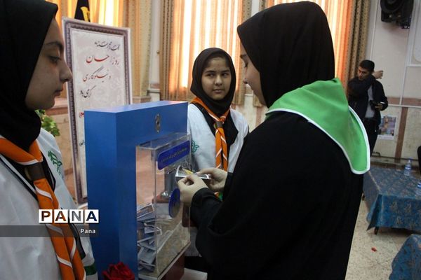 مراسم جشن نیکوکاری در مدرسه شاهد مهدیه تبریز
