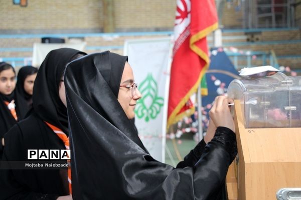 برگزاری برنامه نمادین استانی جشن نیکوکاری مدارس خراسان رضوی در قوچان