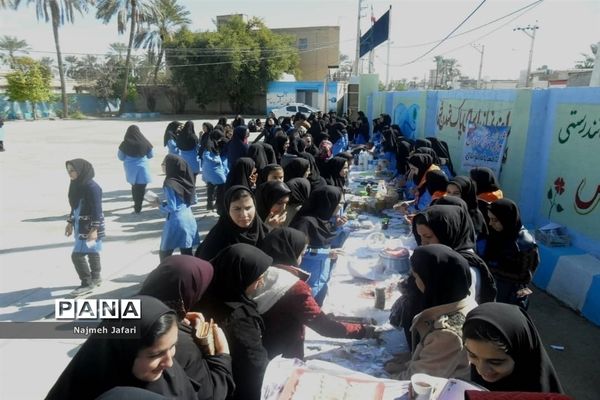 برپایی نمایشگاه و بازارچه کسب وکار دانش‌آموزی در زرین دشت