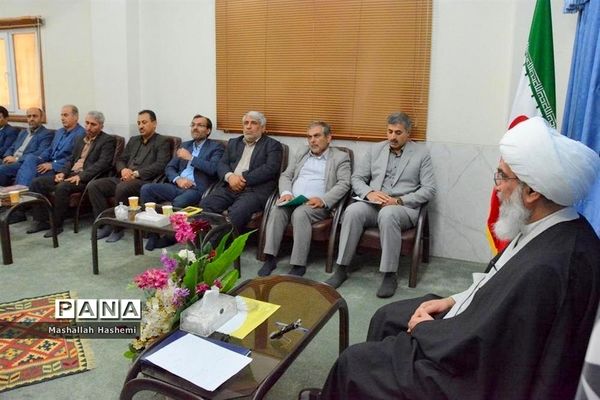 دیدار شورای معاونان آموزش و پرورش استان بوشهر با نماینده ولی فقیه