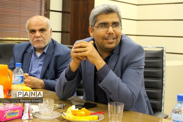 جلسه شورای معاونان اداره آموزش و پرورش شهرستان بوشهر