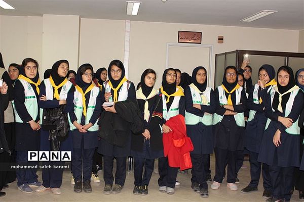 طرح گردشگری دانش‌آموزان و بازدید از اداره تامین اجتماعی