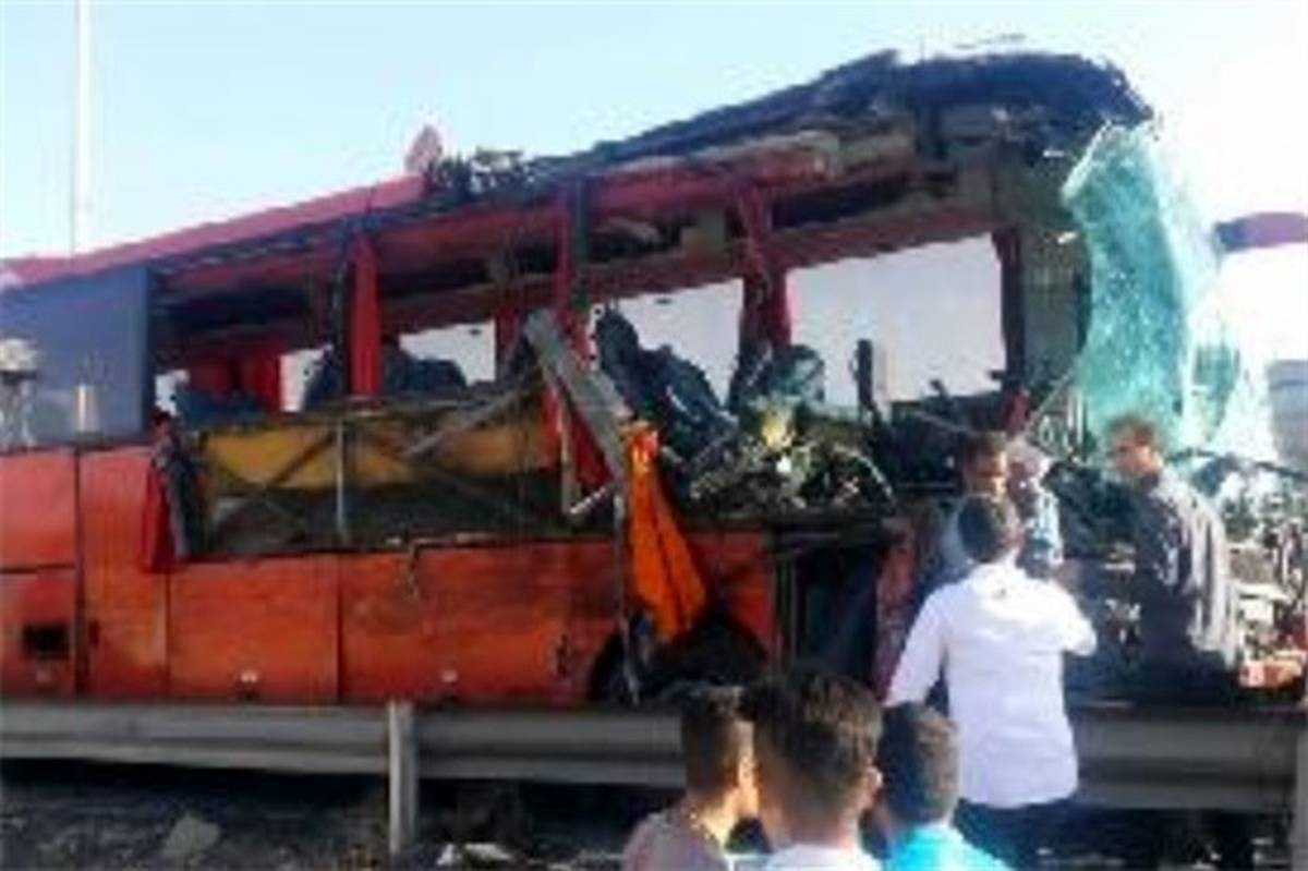جزئیات حادثه واژگونی اتوبوس در محور قم-تهران