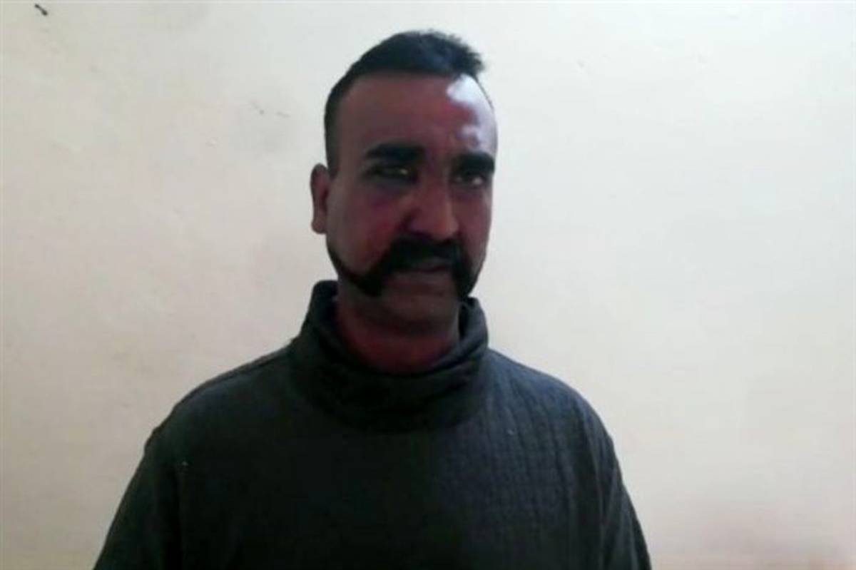 پاکستان خلبان اسیر هندی را آزاد کرد