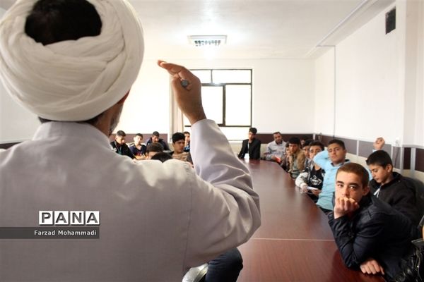 کارگاه‌های آموزشی دومین دوره جشن تکلیف دانش‌آموزان پسر عشایر کشور در شهریار