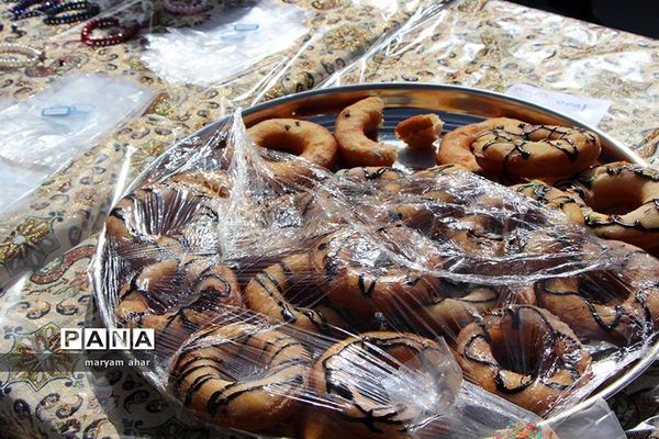 برگزاری جشنواره و بازارچه خلاقیت و هنرهای دستی دانش آموزان یزد