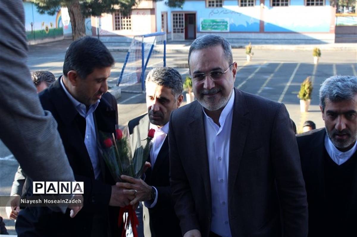 وزیر آموزش‌و‌پرورش صبح امروز در سفری یک روزه وارد استان البرز شد