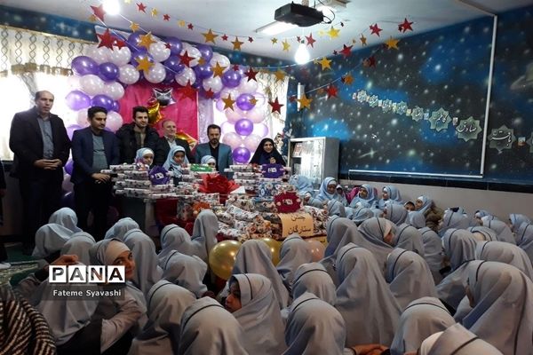 برگزاری مراسم جشن تکلیف 300 دانش‌آموز مدارس دخترانه منطقه خزل شهرستان نهاوند