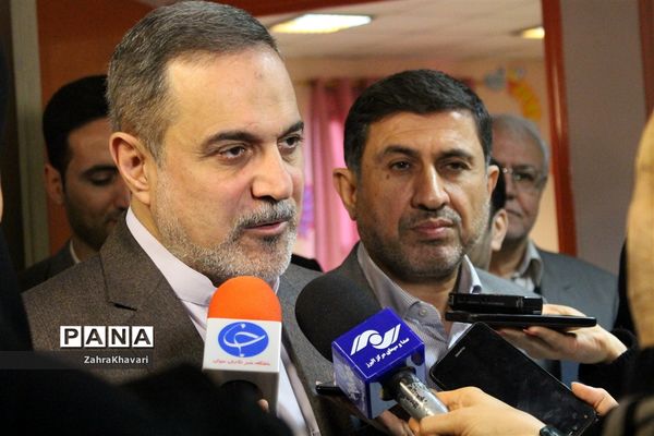 بازدید وزیر آموزش و پرورش از برنامه ویژه مدارس استان البرز