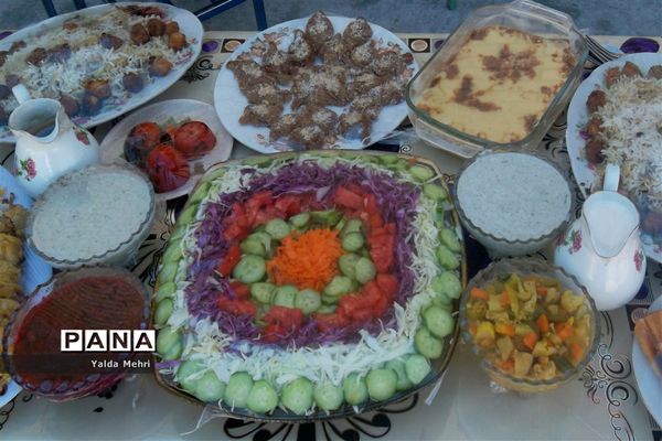 برگزاری جشنواره غذاهای اصیل و ایرانی  در زرین دشت
