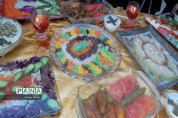 برگزاری جشنواره غذاهای اصیل و ایرانی  در زرین دشت