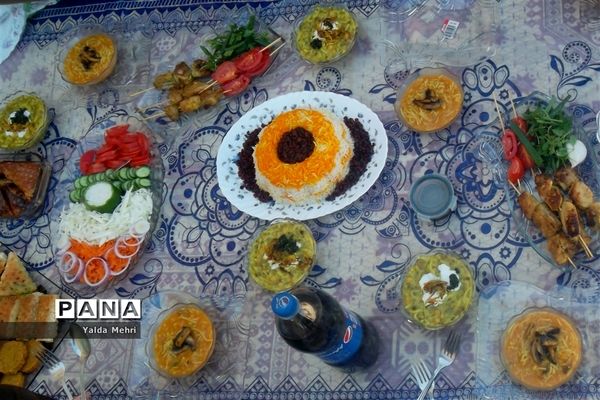 برگزاری جشنواره غذاهای اصیل و ایرانی  در زرین دشت