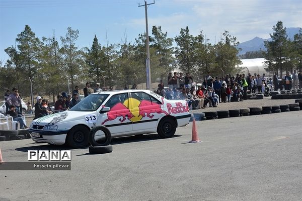 برگزاری پیست اتومبیل‌رانی و موتورسواری در پیست چند منظوره امیر آباد