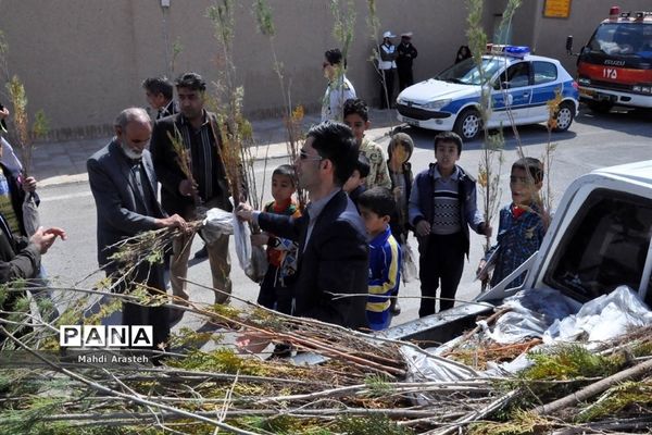 جشن نیکوکاری در نمازجمعه شهرستان خوسف