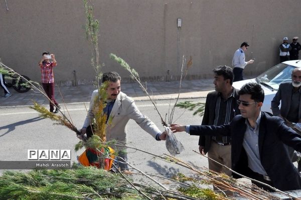 جشن نیکوکاری در نمازجمعه شهرستان خوسف