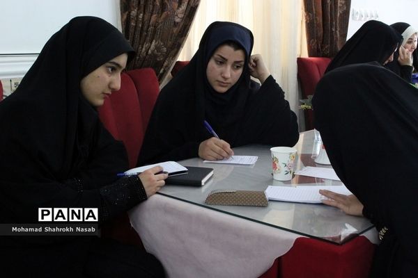 نشست دوروزه دومین نشست قطبی نهمین دوره مجلس دانش آموزی کشور در خوزستان