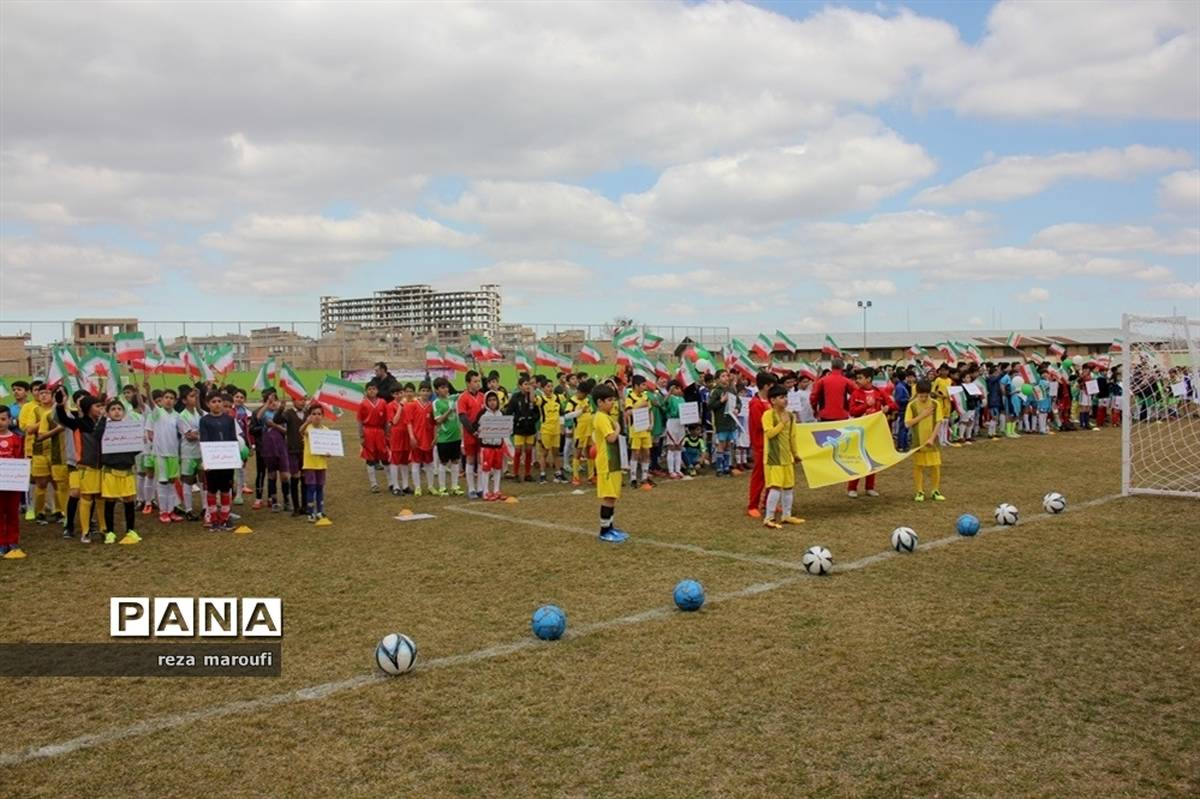 افتتاحیه اولین جشنواره بزرگ فوتبال پایه دانش‌آموزان و آکادمی فوتبال ارومیه