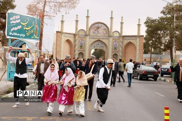 آیین نوروزخوانی همراه با جشنواره پخت سمنو در سمنان