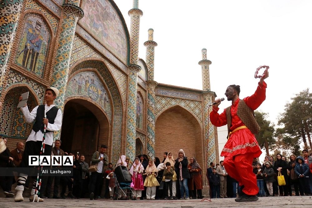 آیین نوروزخوانی همراه با جشنواره پخت سمنو در سمنان