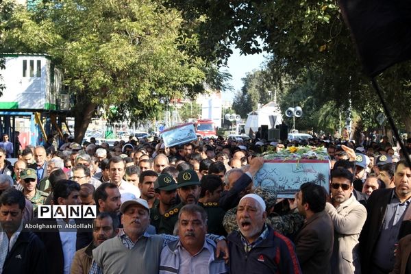 تشییع پیکر سه شهید گمنام در بوشهر-1