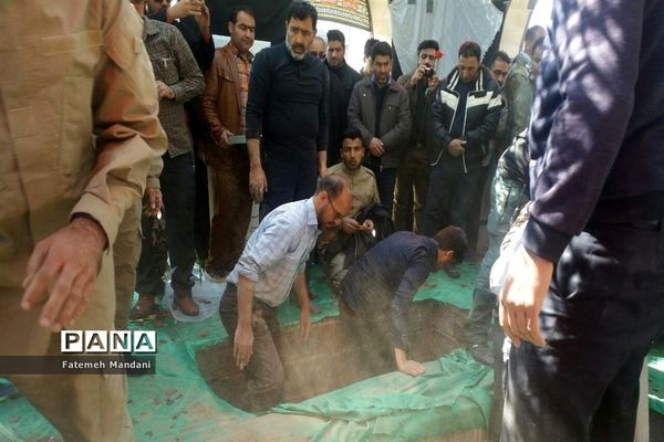 مراسم خاکسپاری  شهدای گمنام در ملارد