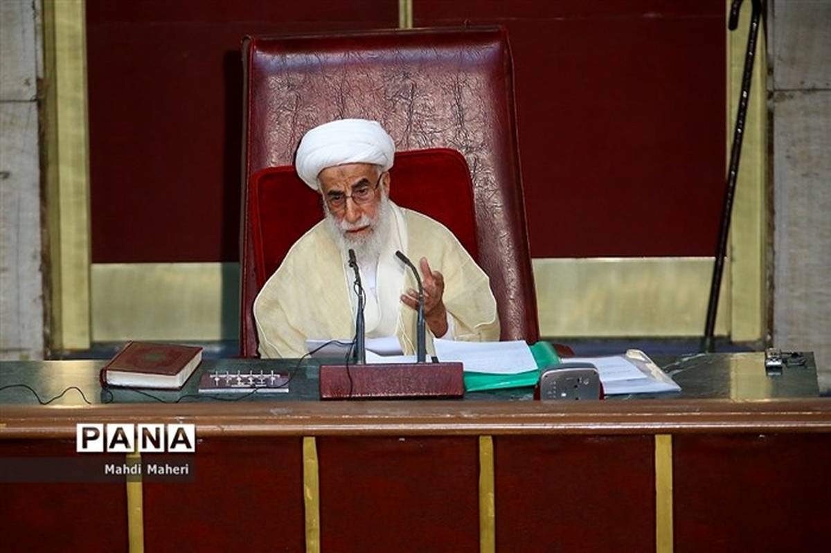 جنتی: باید دست مقام معظم رهبری را به دلیل انتصاب بجای آقای رئیسی بوسید