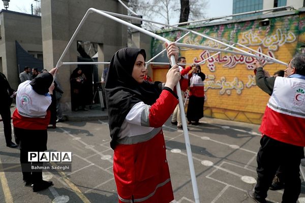 مانور آمادگی مقابله با خطرات حریق و پیشگیری از حوادث چهارشنبه آخر سال