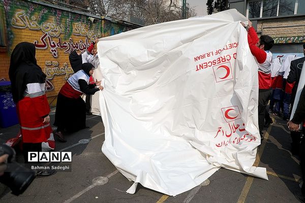 مانور آمادگی مقابله با خطرات حریق و پیشگیری از حوادث چهارشنبه آخر سال