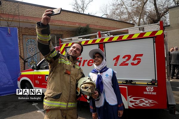 مانور آمادگی مقابله با خطرات حریق و پیشگیری از حوادث چهارشنبه آخر سال