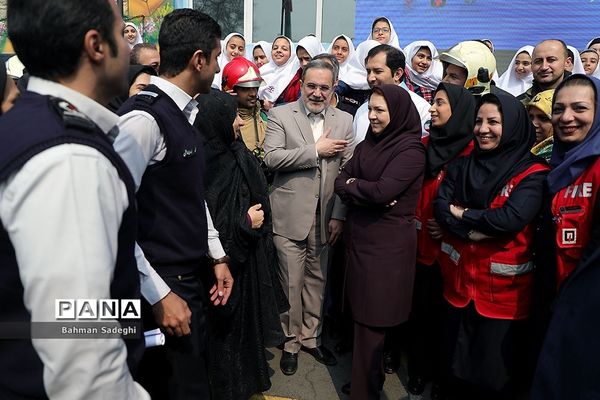 مانور آمادگی مقابله با خطرات حریق و پیشگیری از حوادث چهارشنبه آخر سال