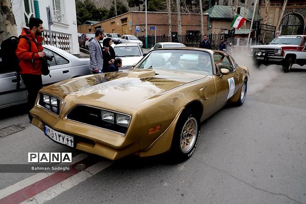 نمایش ماشین‌های تاریخی در کاخ سعد آباد