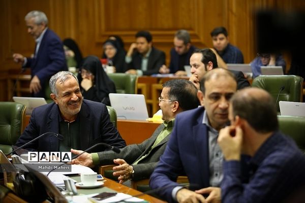 آخرین جلسه شورای شهر تهران در سال ۹۷