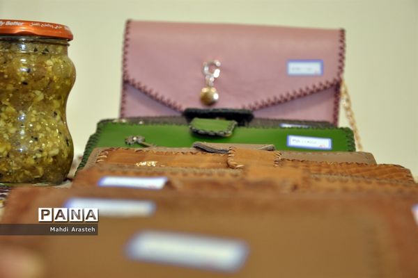 نمایشگاه دستاوردهای بانوان خبرنگار خراسان جنوبی