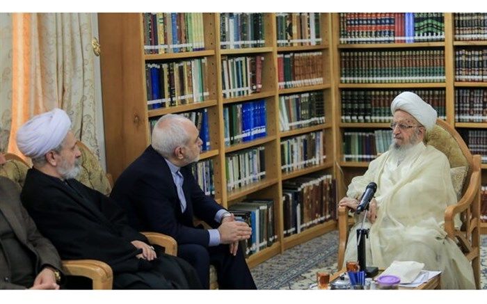 آیت الله مکارم شیرازی: سفر رئیس جمهور ایران به عراق سیلی محکمی بر دولتمردان آمریکا بود