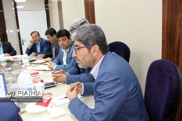 جلسه بررسی فعالیت‌های درآمدزایی سازمان دانش‌آموزی استان بوشهر